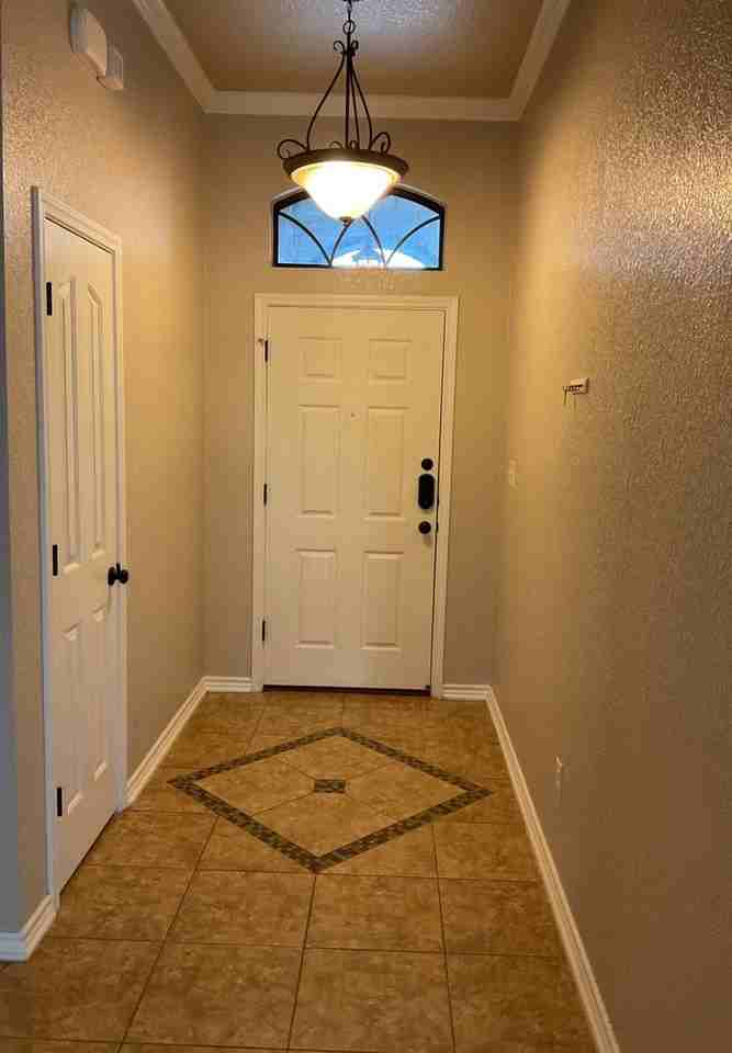 2704 Ancestor Dr - Photo 2 of 27