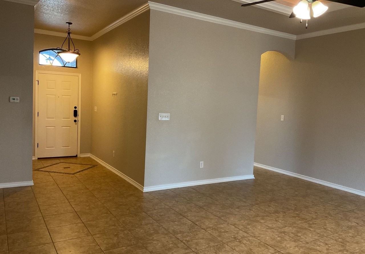 2704 Ancestor Dr - Photo 3 of 27