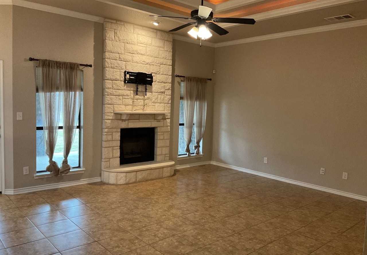 2704 Ancestor Dr - Photo 4 of 27