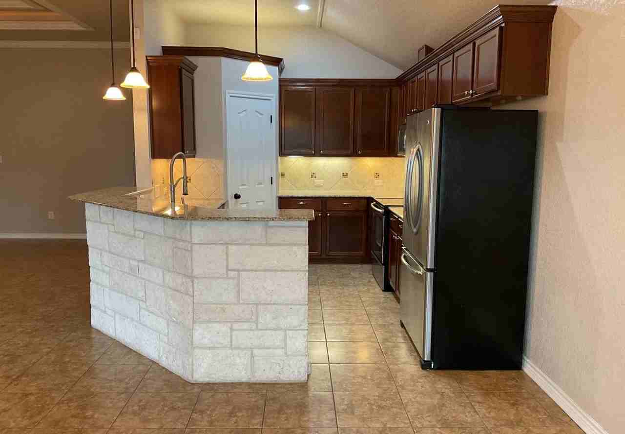 2704 Ancestor Dr - Photo 5 of 27