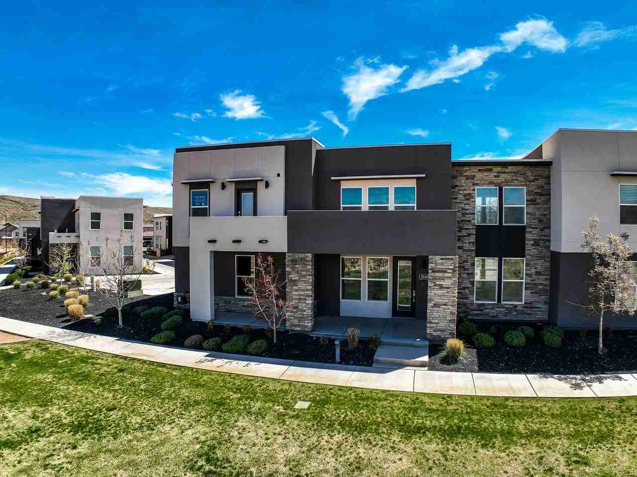 5544 S Ochre Ln - Photo 4 of 43