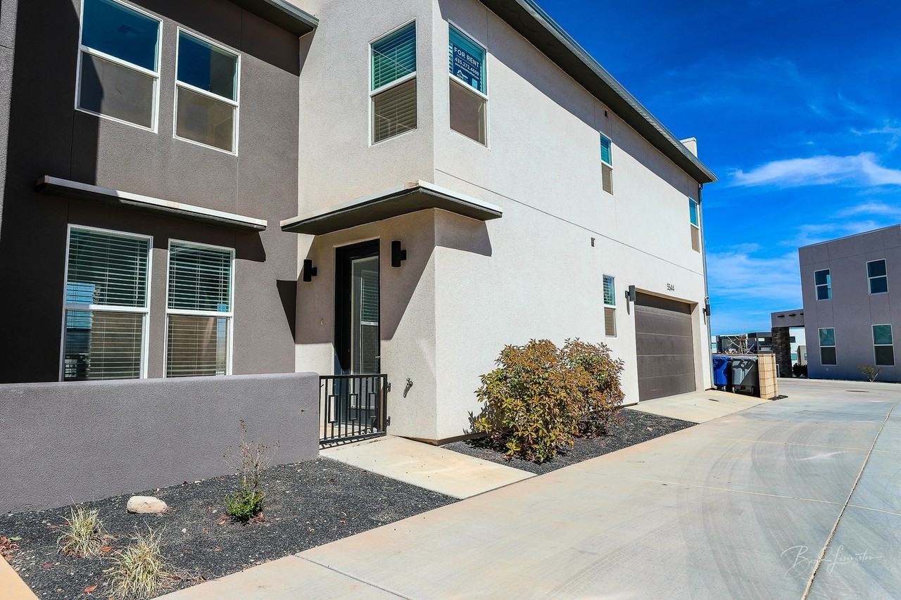 5544 S Ochre Ln - Photo 6 of 43