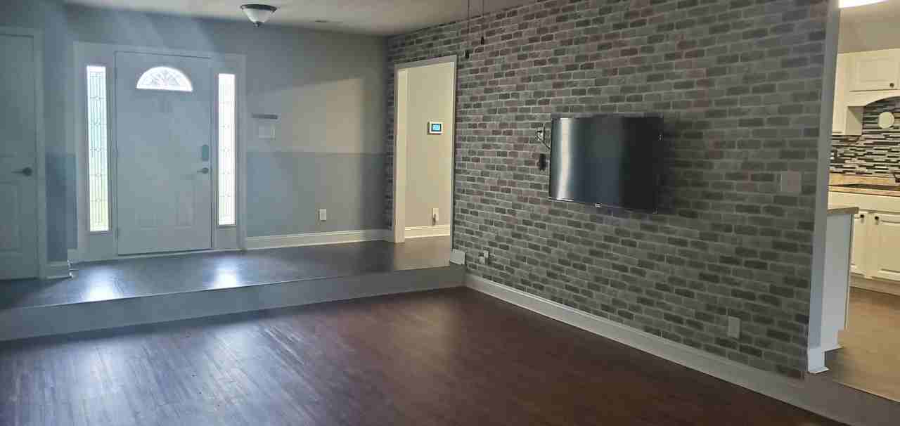 1401 Carnsmore Dr - Photo 2 of 31