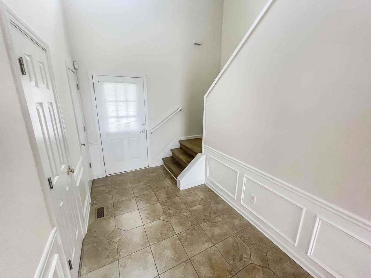 140 Calborne Ct - Photo 6 of 42