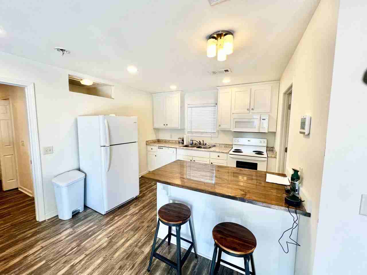 302B Corman Ave - Photo 4 of 9