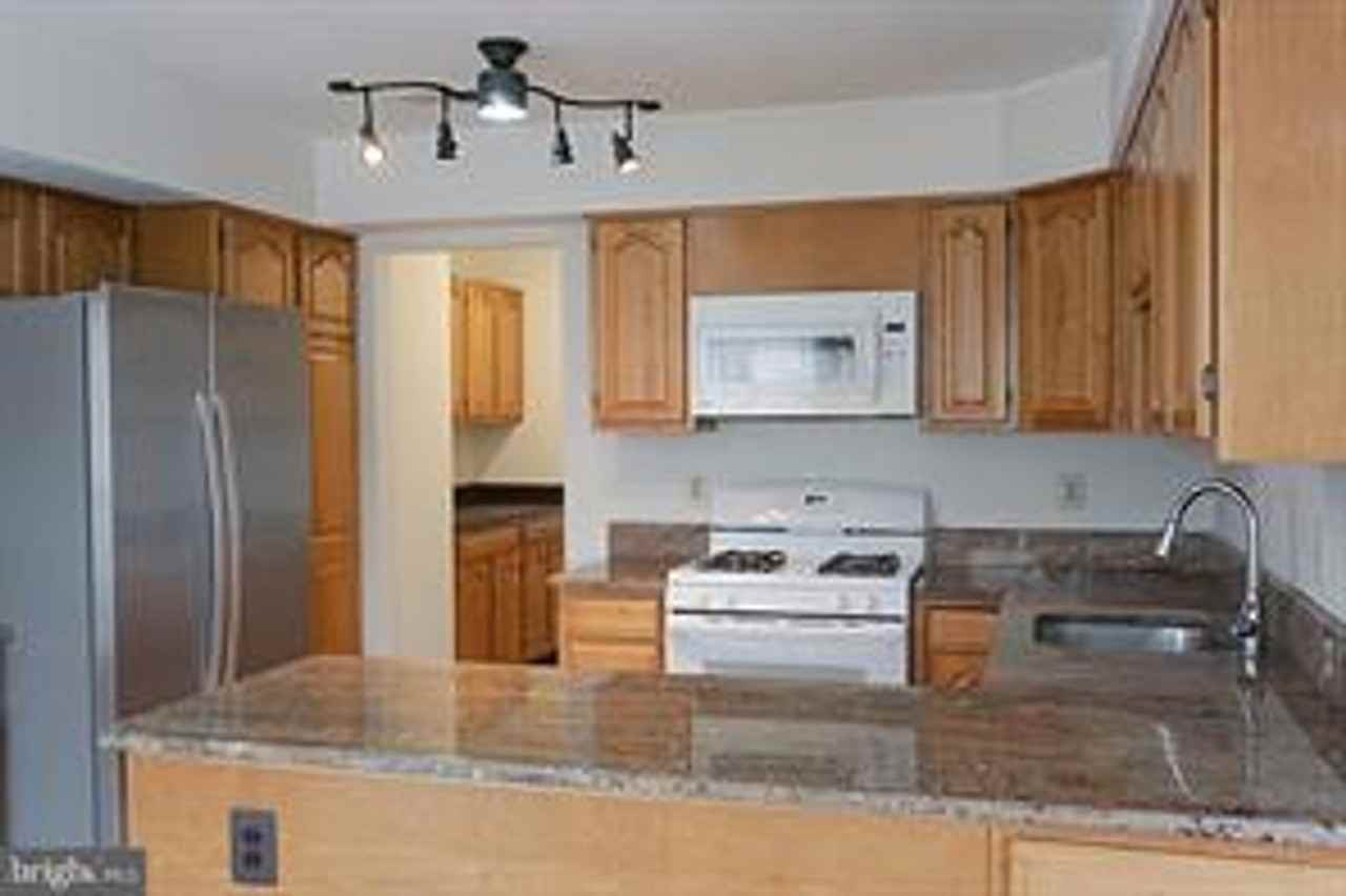 12103 Gatewater Dr - Photo 2 of 30