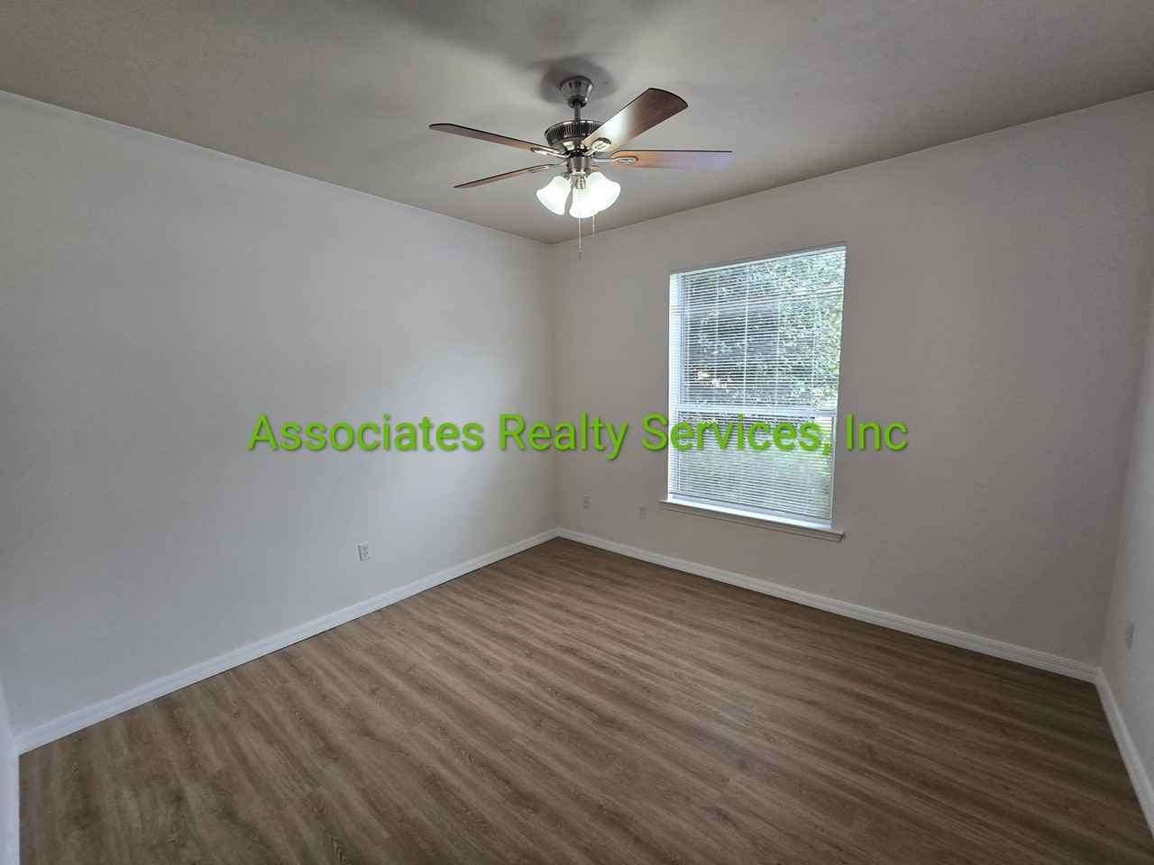 7321 Nw 117th Ln - Photo 5 of 12