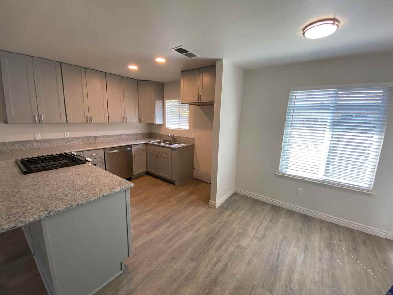 5716 W Robinwood Ave - Photo 4 of 15