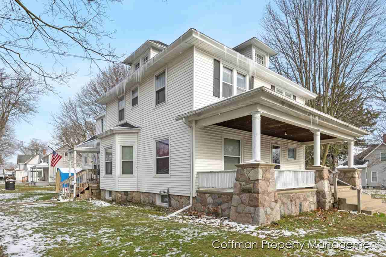 303 Emmons St Caledonia - Photo 2 of 18