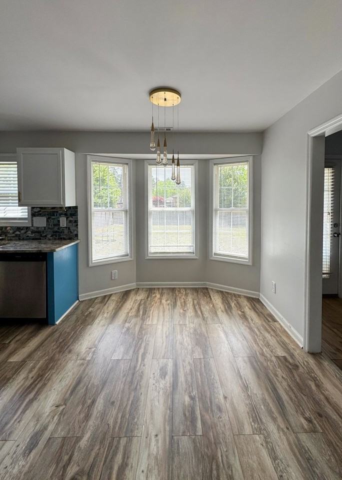 1433 Middlesbrough Dr - Photo 5 of 23