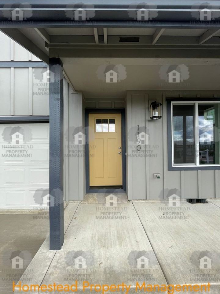 1190 Sw Oakdale Ave - Photo 5 of 43