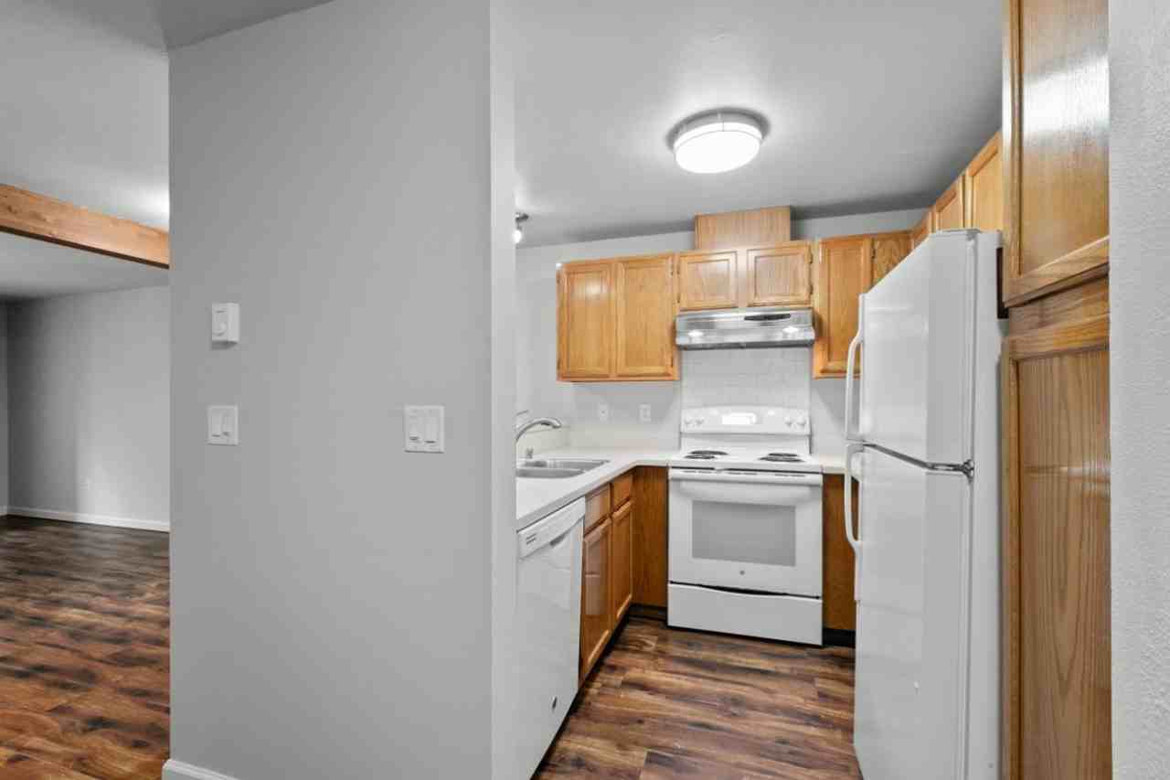 1455 E Harrison St - Photo 7 of 24