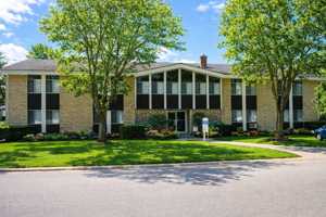 featured image of 3825 Robert Pl