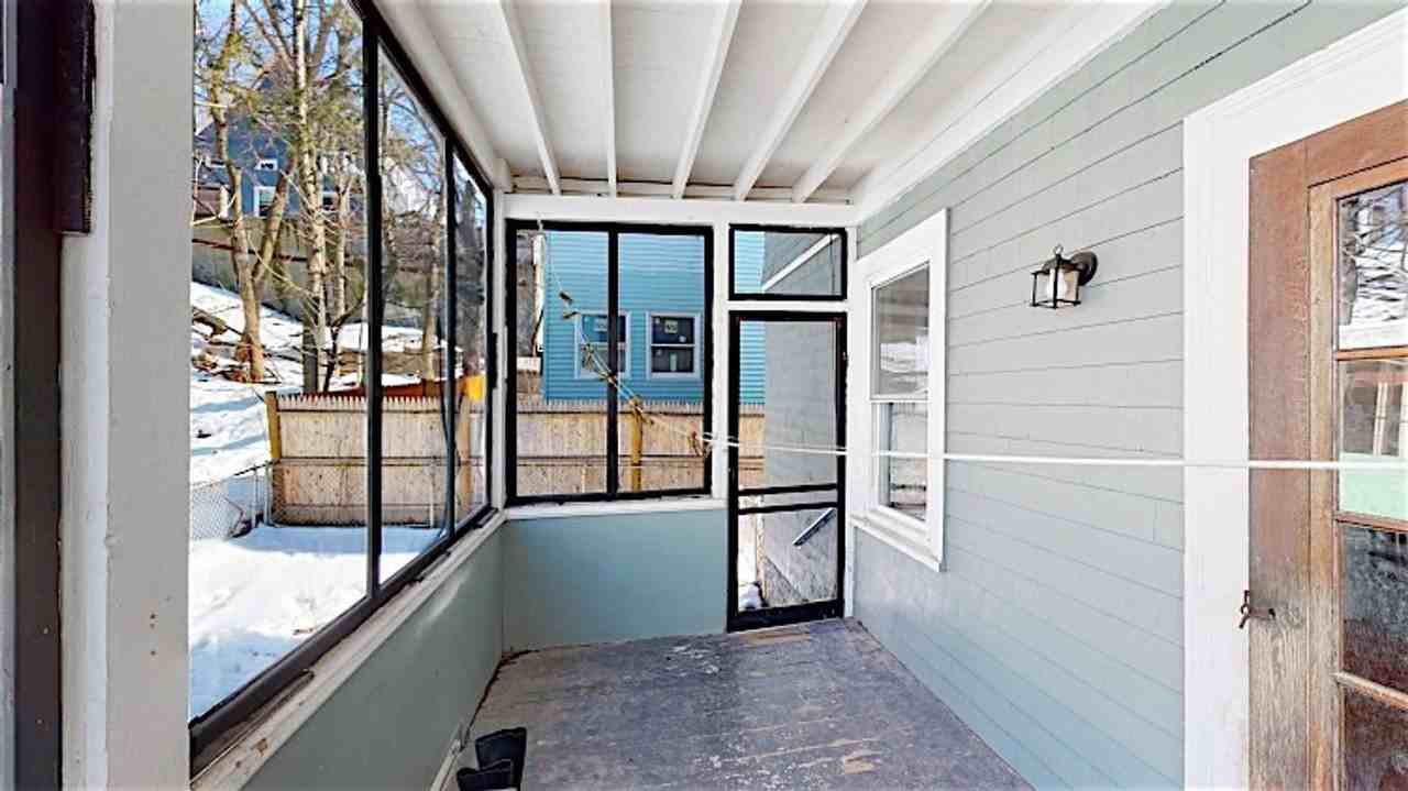 243 Summer St - Photo 7 of 8