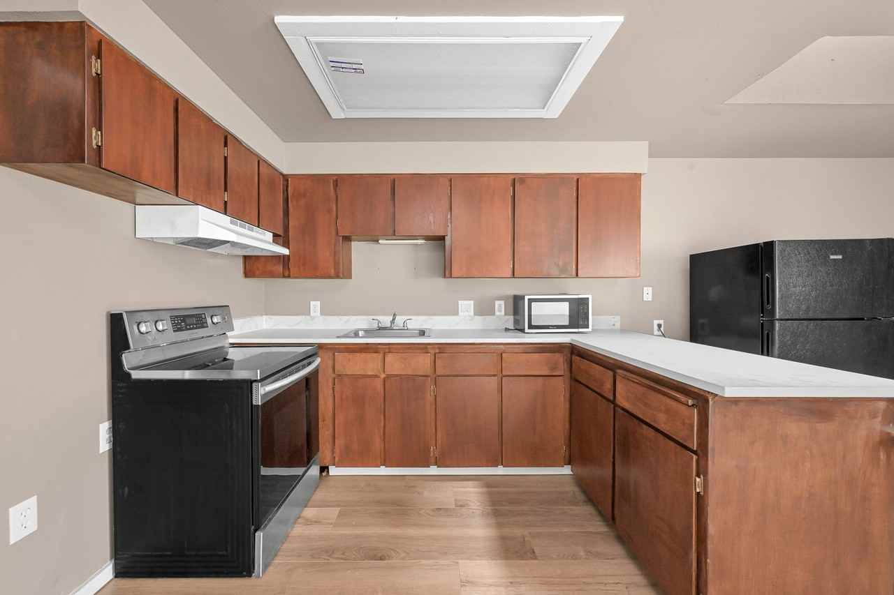 2812 Cottonwood Ave - Photo 5 of 10