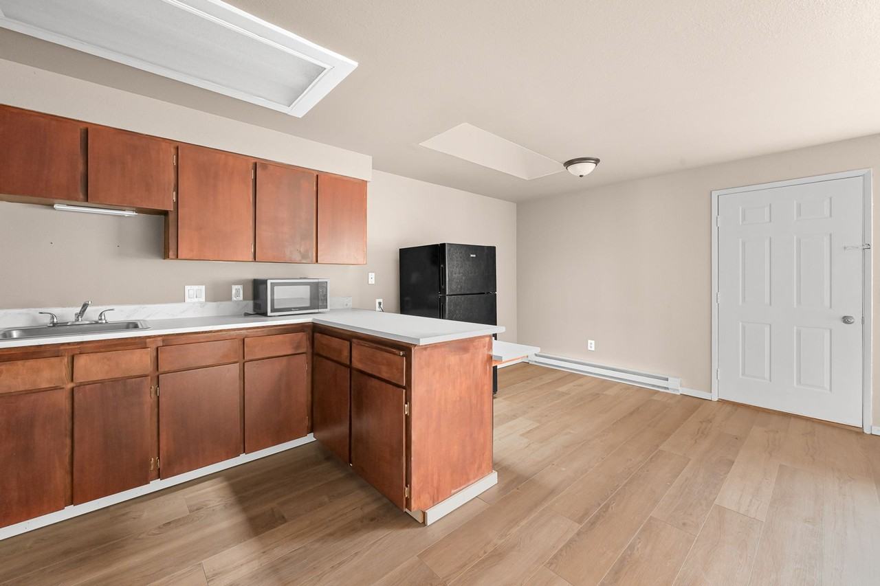 2812 Cottonwood Ave - Photo 6 of 10