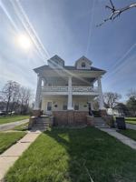 featured image of 2447/2449 Maplewood Ave