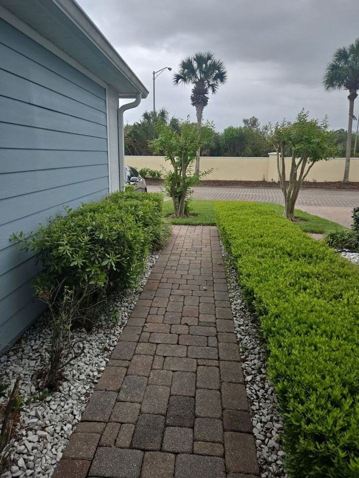 131 Islander Dr - Photo 3 of 20