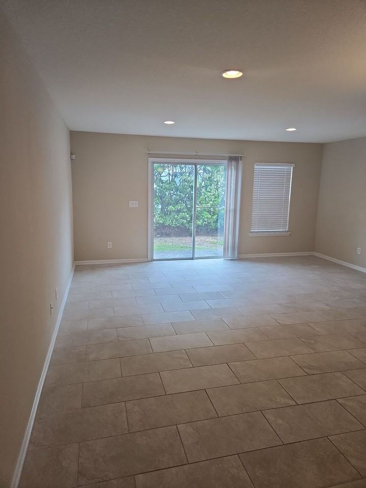 131 Islander Dr - Photo 7 of 20