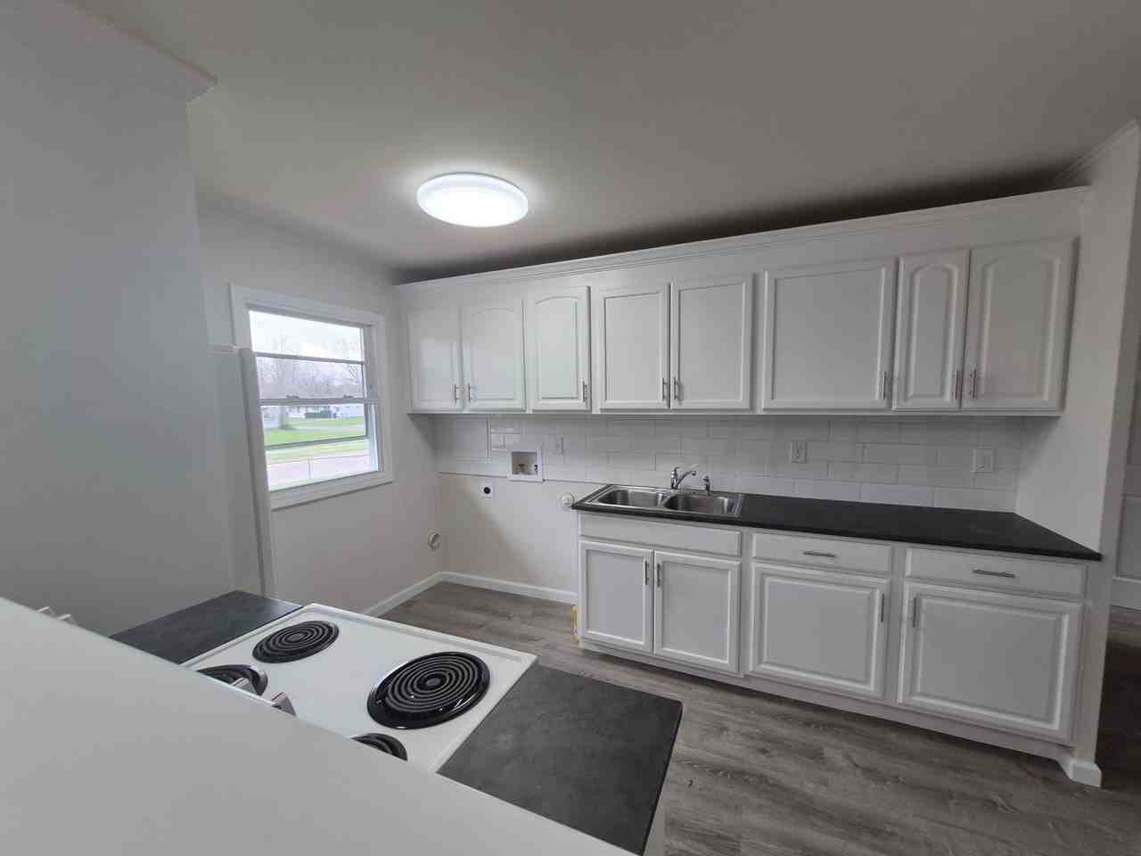 4081 Mapleleaf Dr - Photo 6 of 22