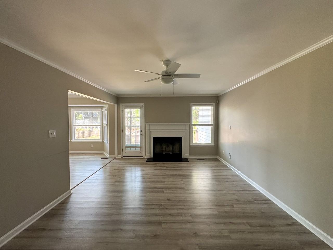 7118 Rockridge Ln - Photo 2 of 21