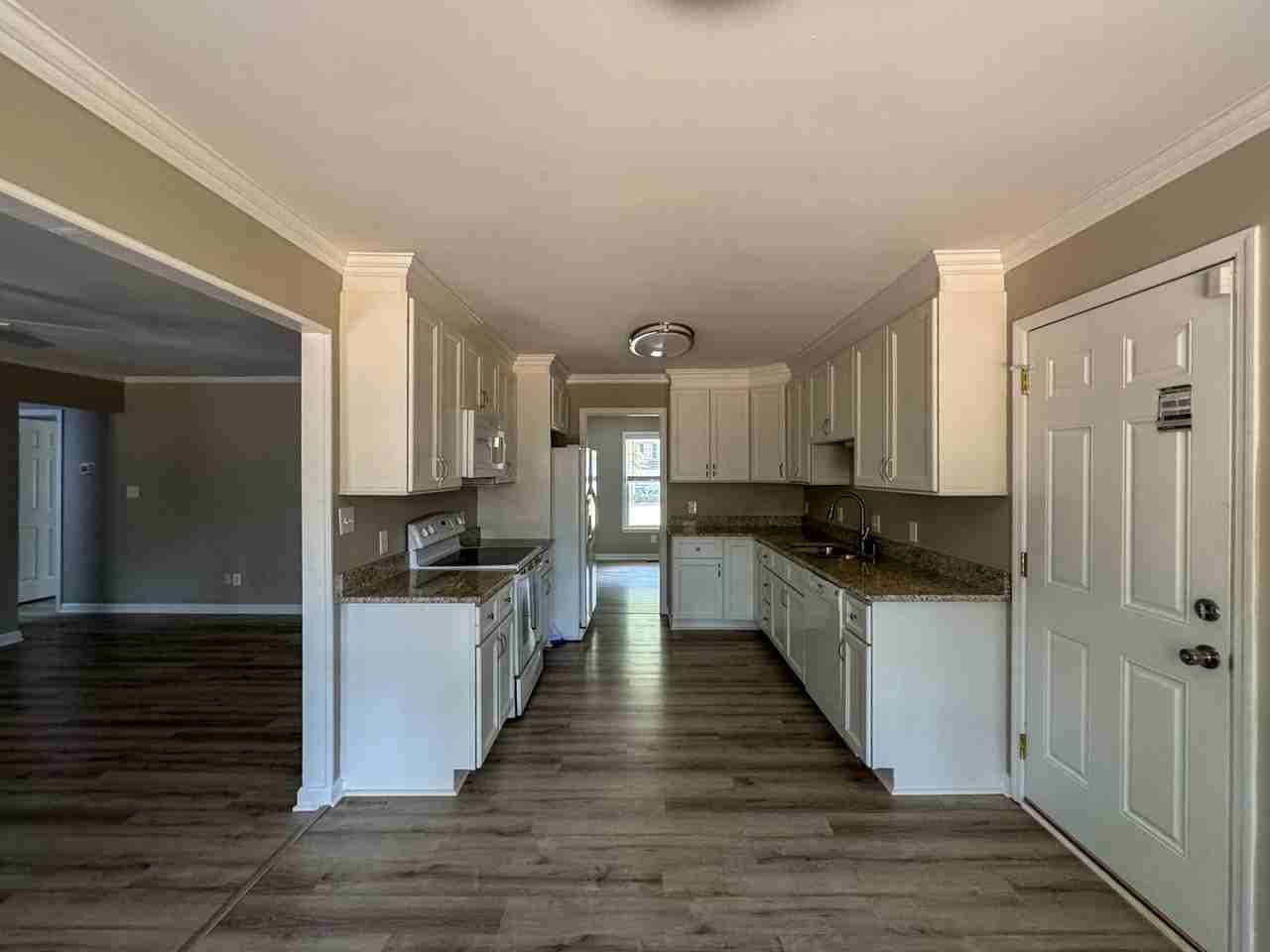 7118 Rockridge Ln - Photo 5 of 21