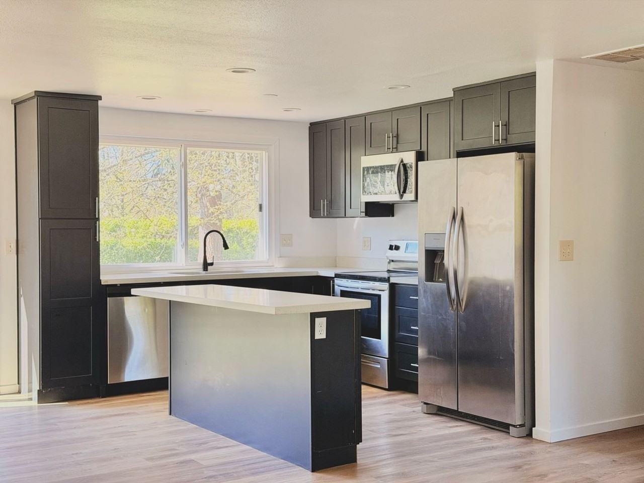 1231 S 211th Pl - Photo 4 of 30