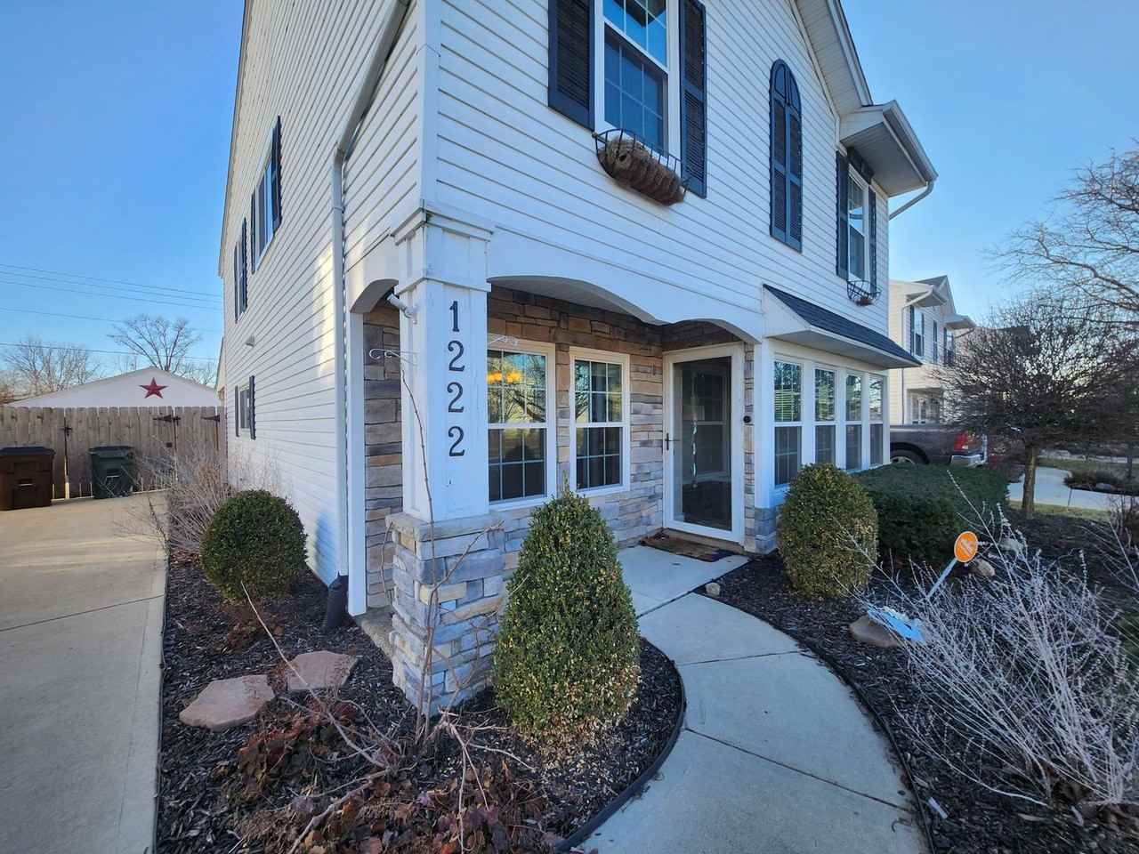 1222 Sunset Dr - Photo 2 of 50