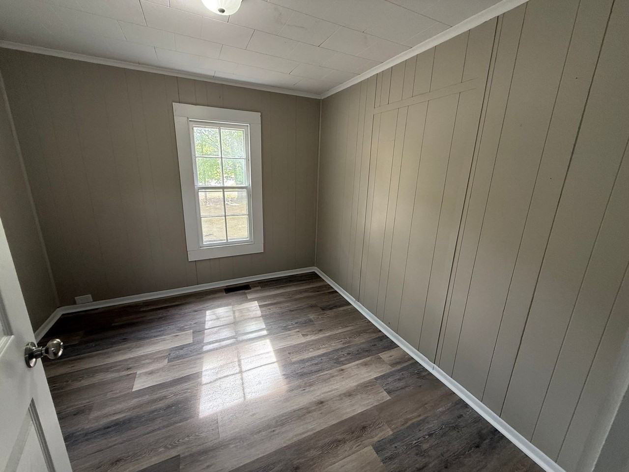 708 Woodrow St S - Photo 5 of 9