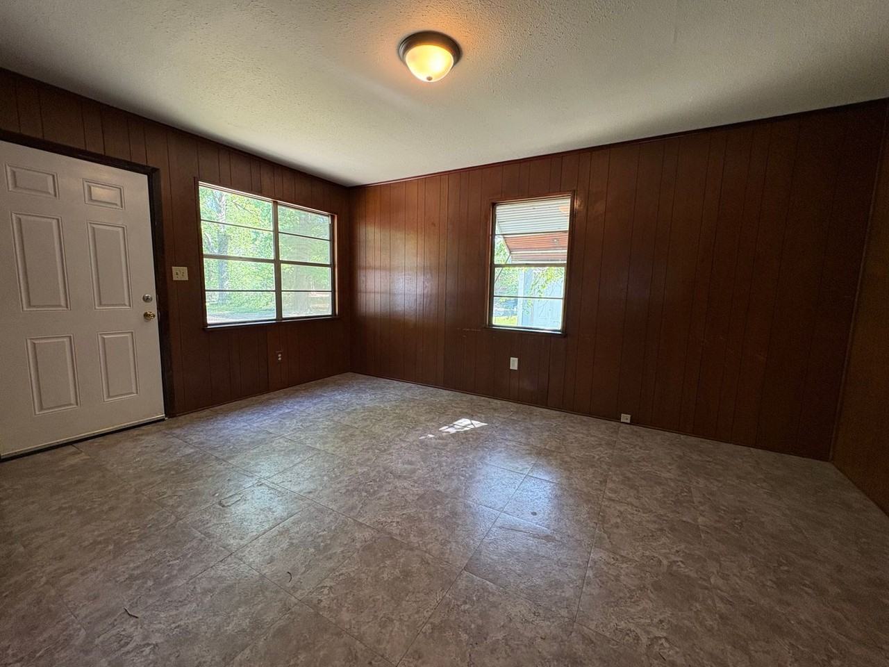 513 Sassafras Ave - Photo 6 of 11