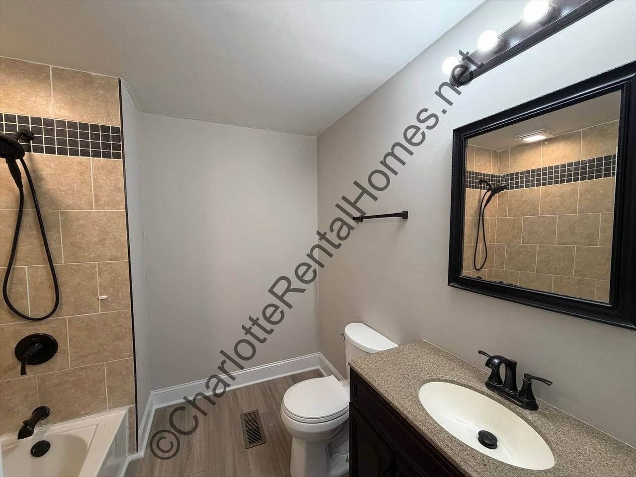 2100 Hemlock Ave - Photo 6 of 15