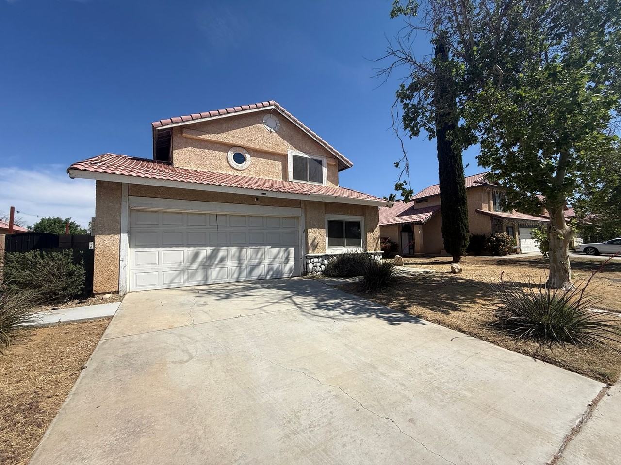 1521 E Kildare St - Photo 2 of 20