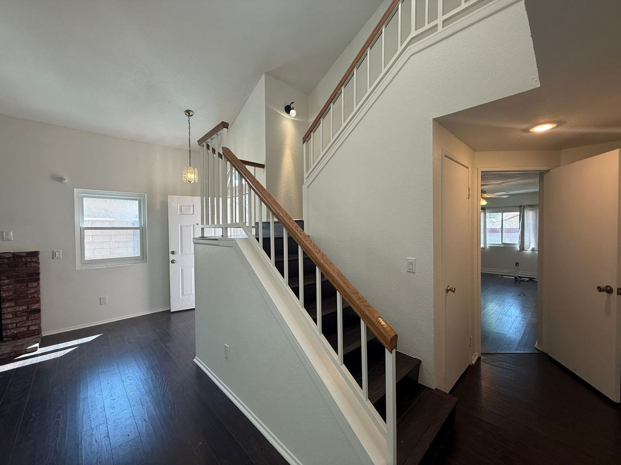 1521 E Kildare St - Photo 5 of 20