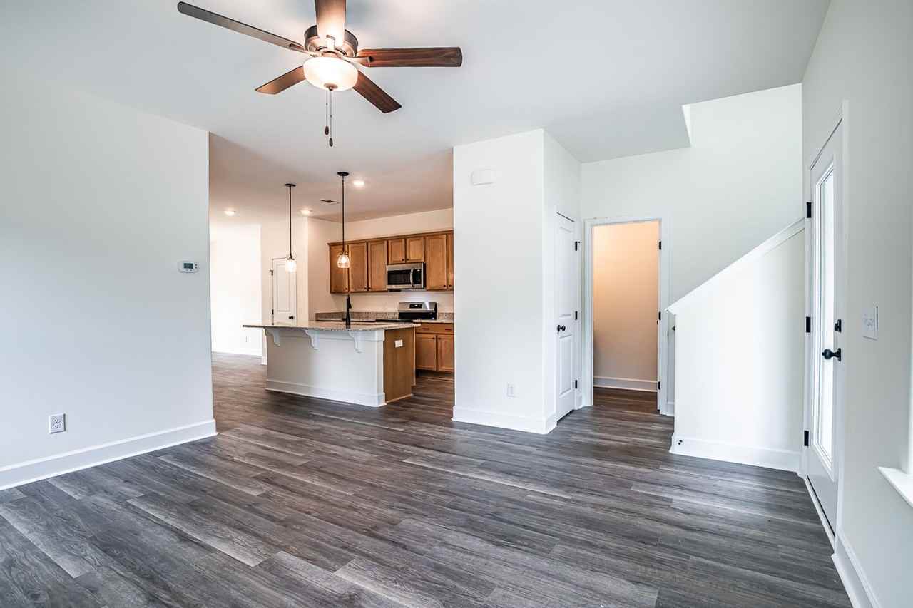 252 Weathersby St - Photo 6 of 13