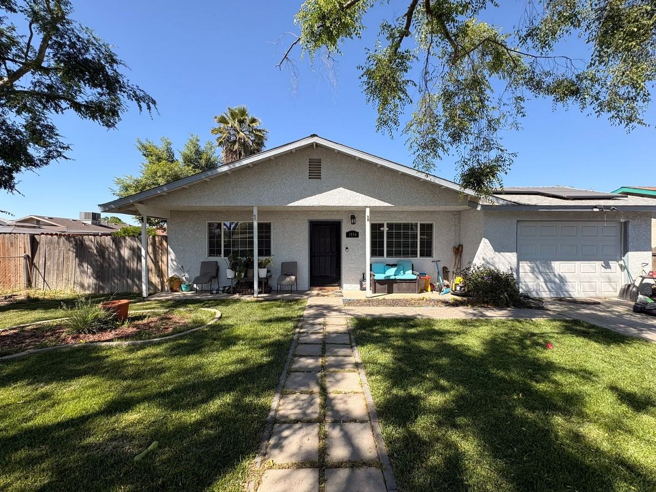 1068 Milpas St - Photo 2 of 11