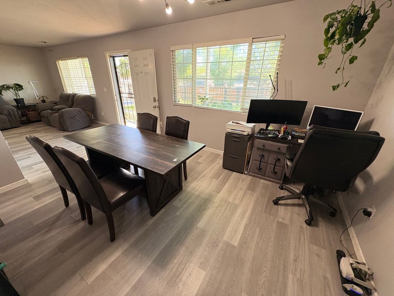 1068 Milpas St - Photo 4 of 11