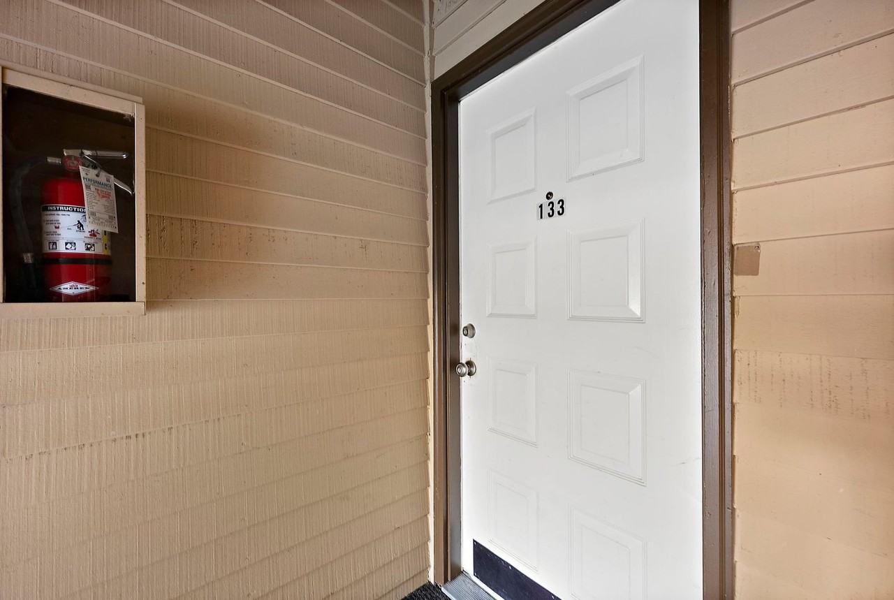 1002 S 312th St #133 - Photo 3 of 36