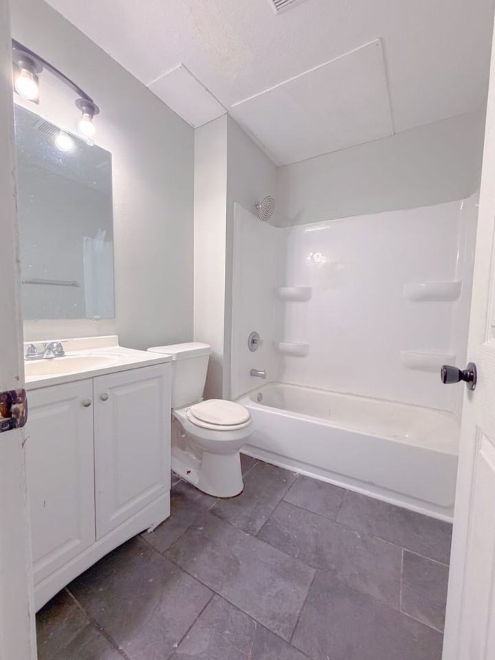 Mason School Apartments - Photo 4 of 6