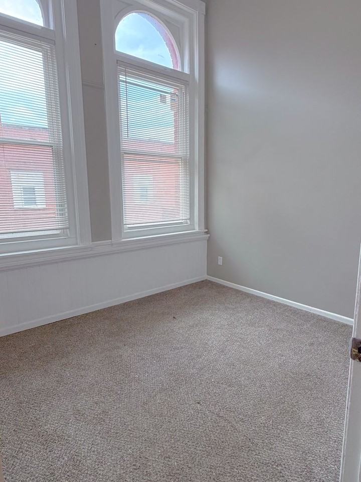 Mason School Apartments - Photo 6 of 6