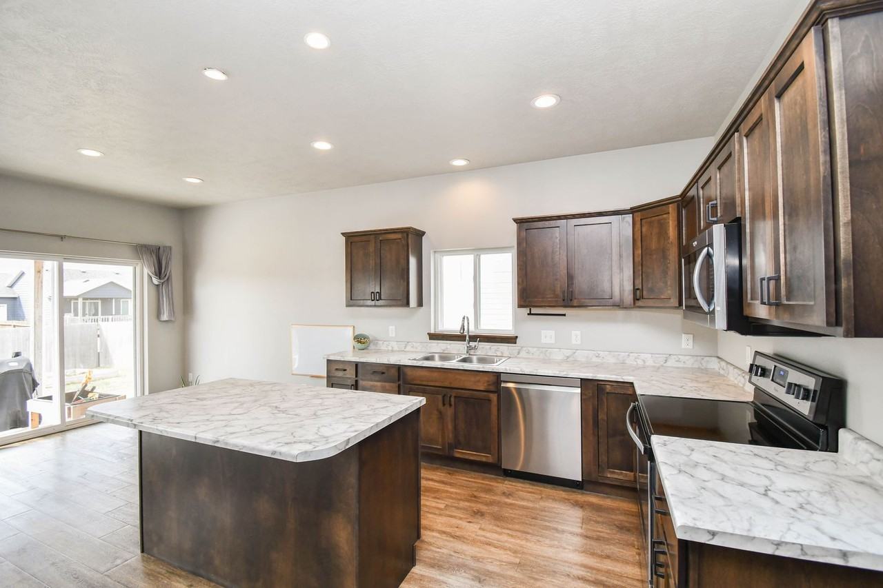 7301 E Corinth St - Photo 7 of 50