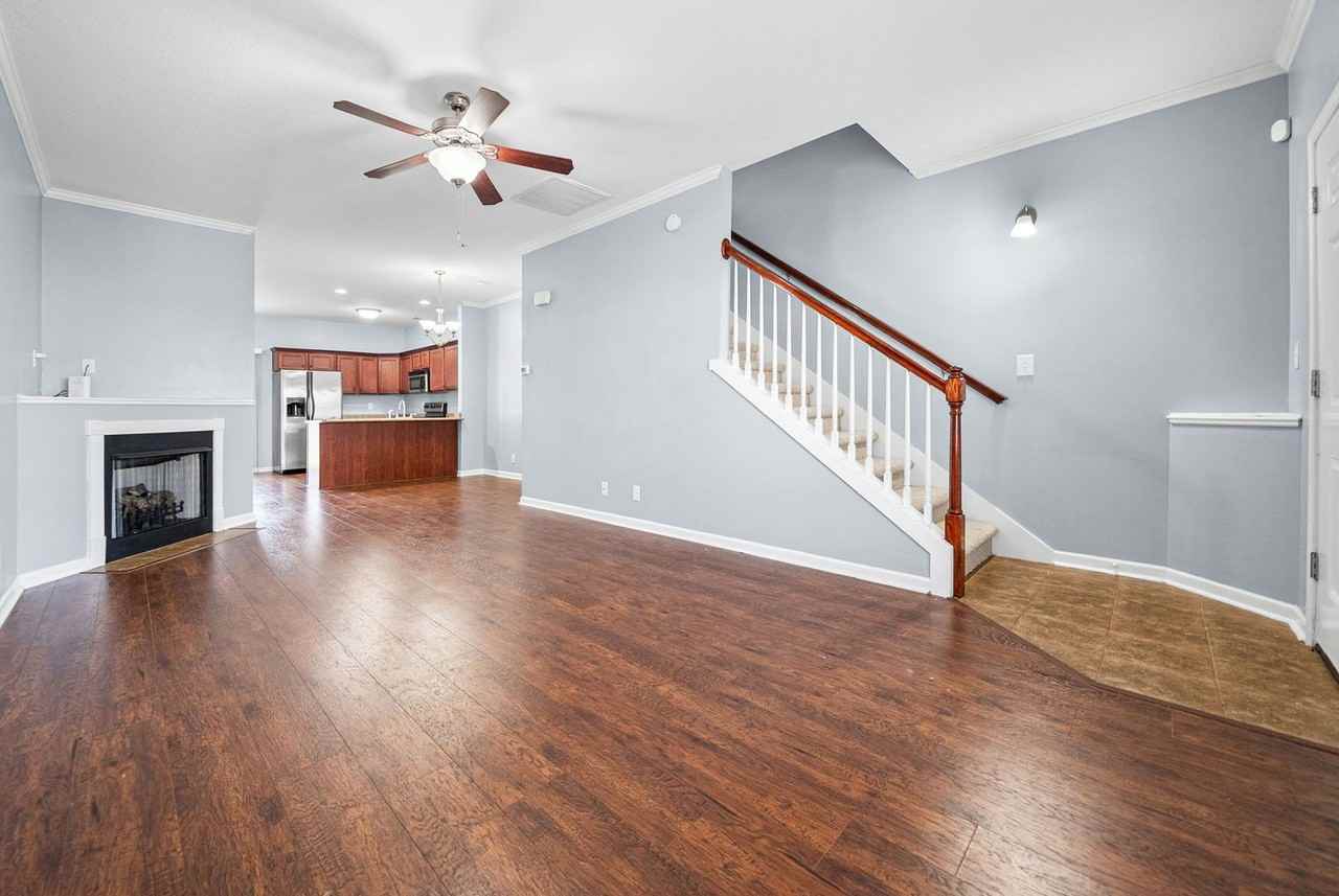 78 John Sevier Ave - Photo 4 of 24