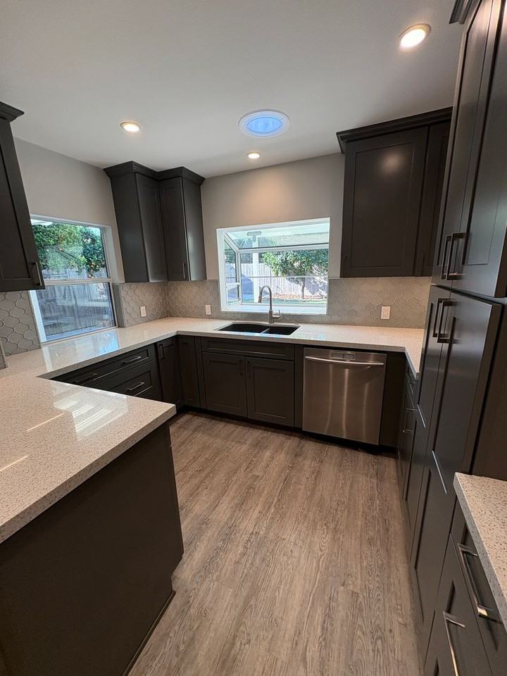 379 Nevada Ave - Photo 6 of 43