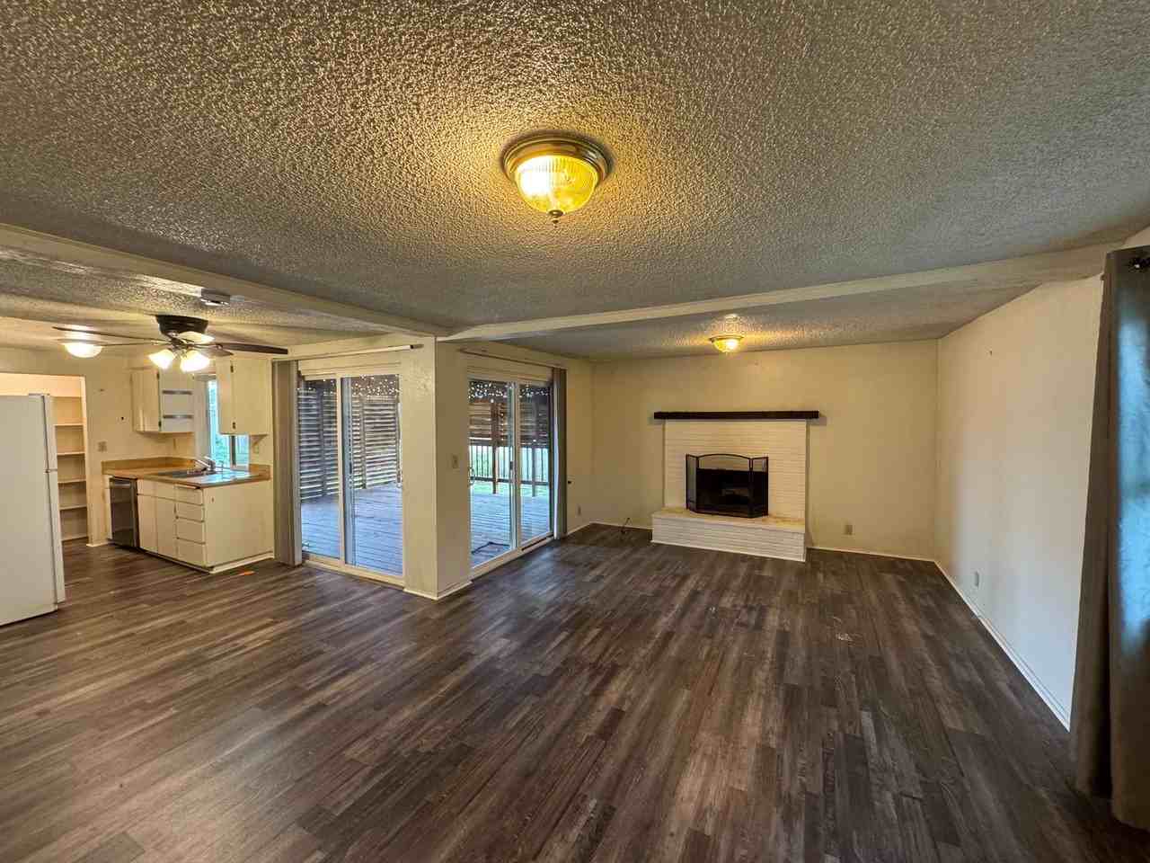 3940 Burlwood St - Photo 3 of 21