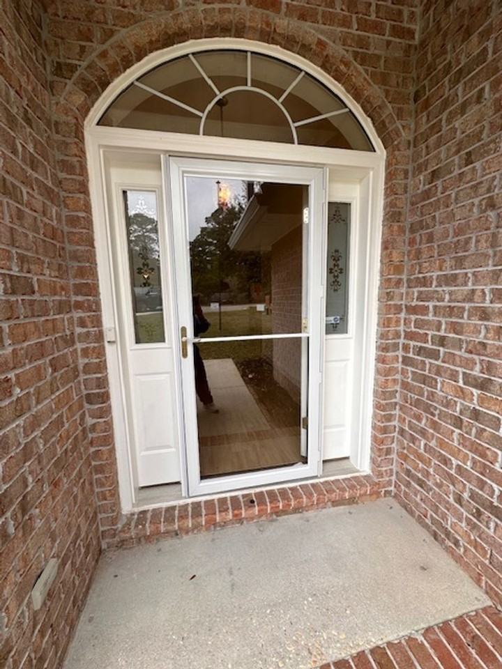 1343 Ashford Dr - Photo 4 of 38