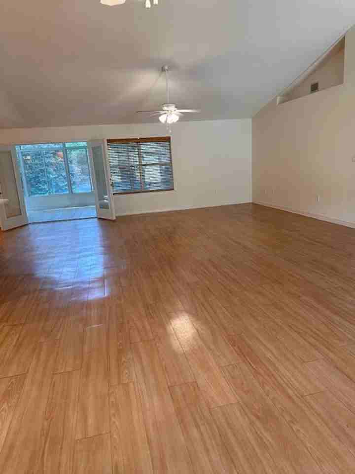 1343 Ashford Dr - Photo 7 of 38