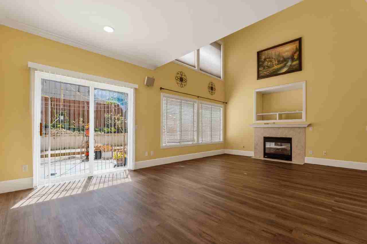 10009 Kika Ct - Photo 5 of 37