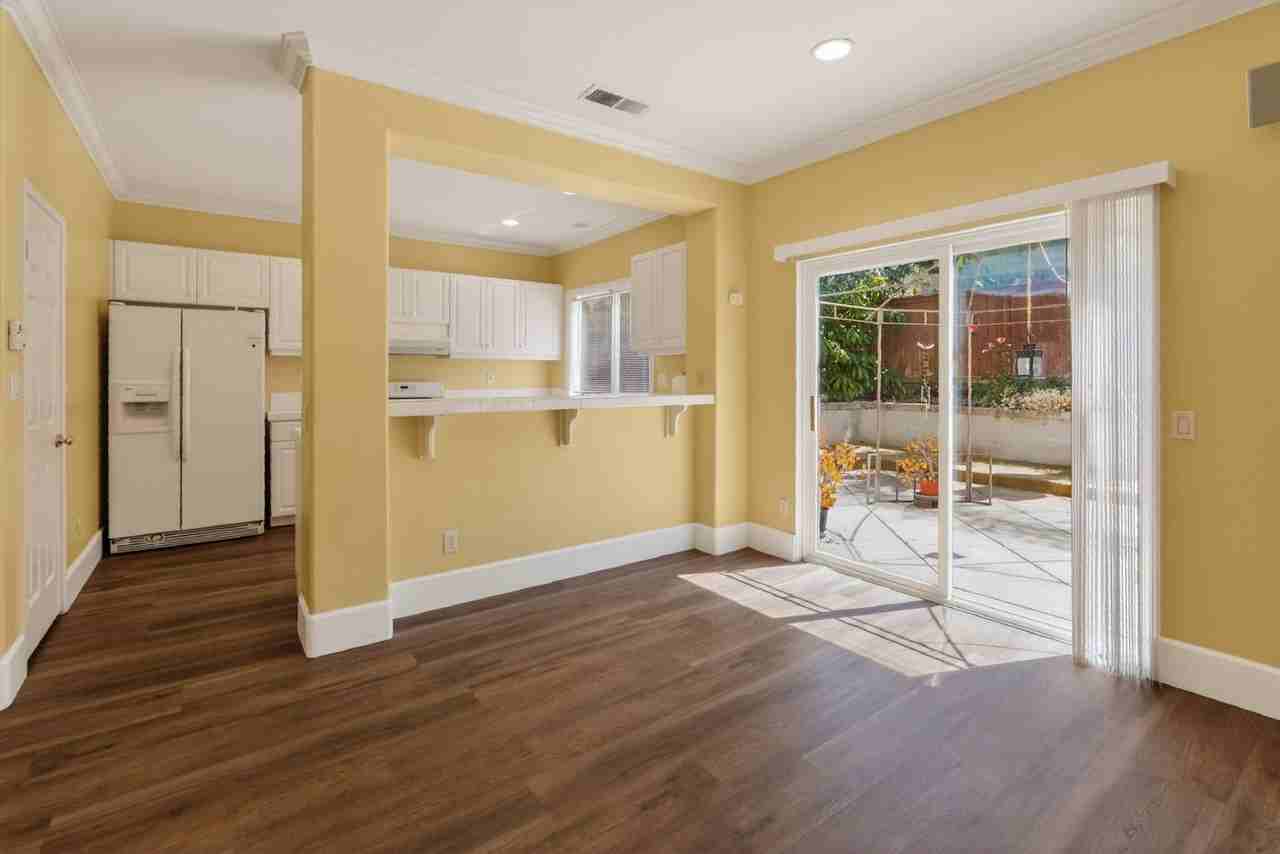 10009 Kika Ct - Photo 7 of 37