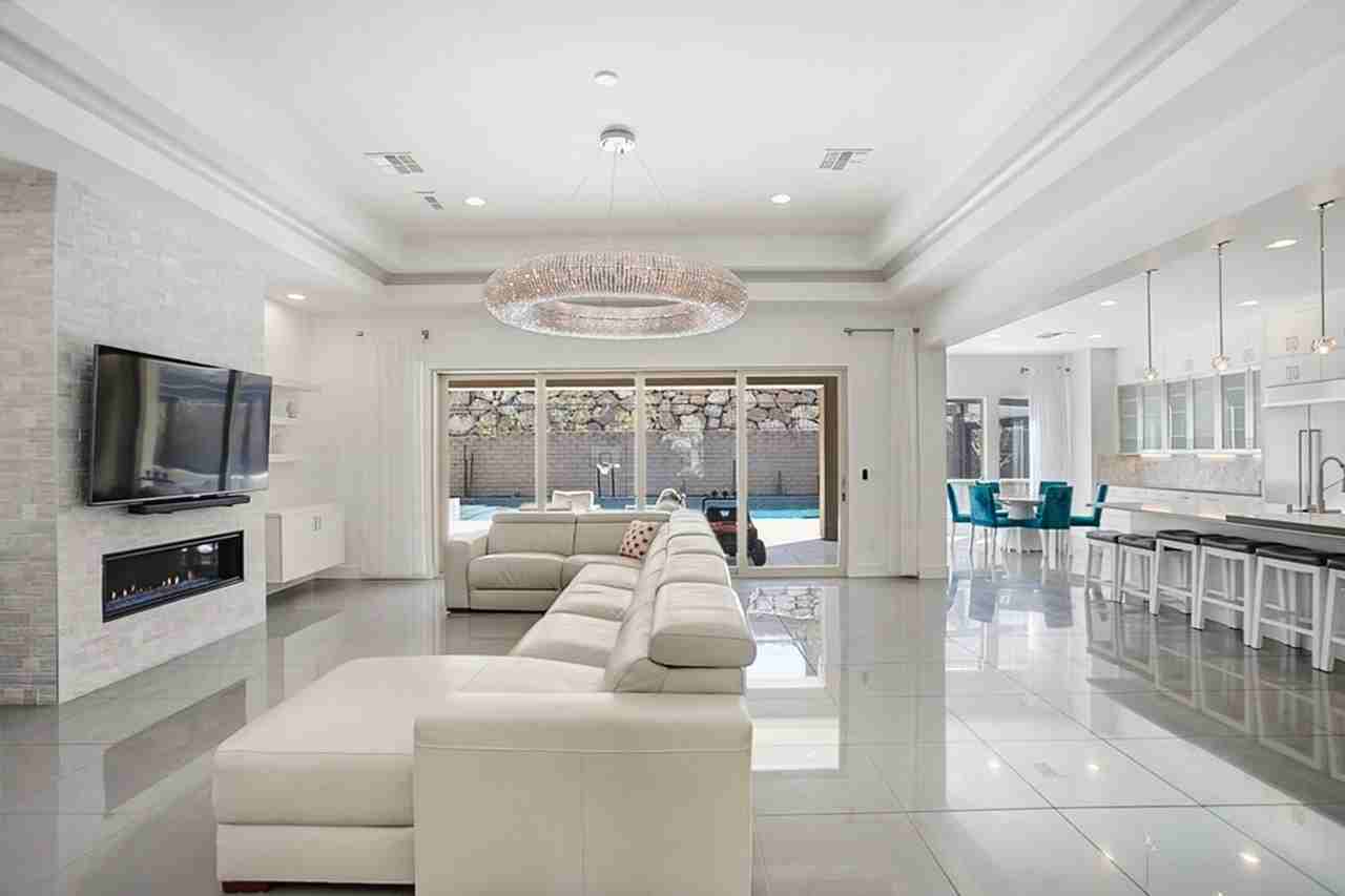 3071 Conservation Ct - Photo 4 of 50