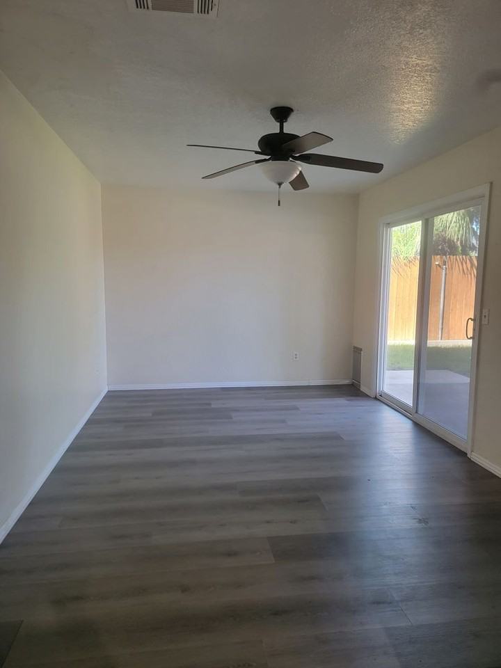 522 Dawn Dr - Photo 6 of 21