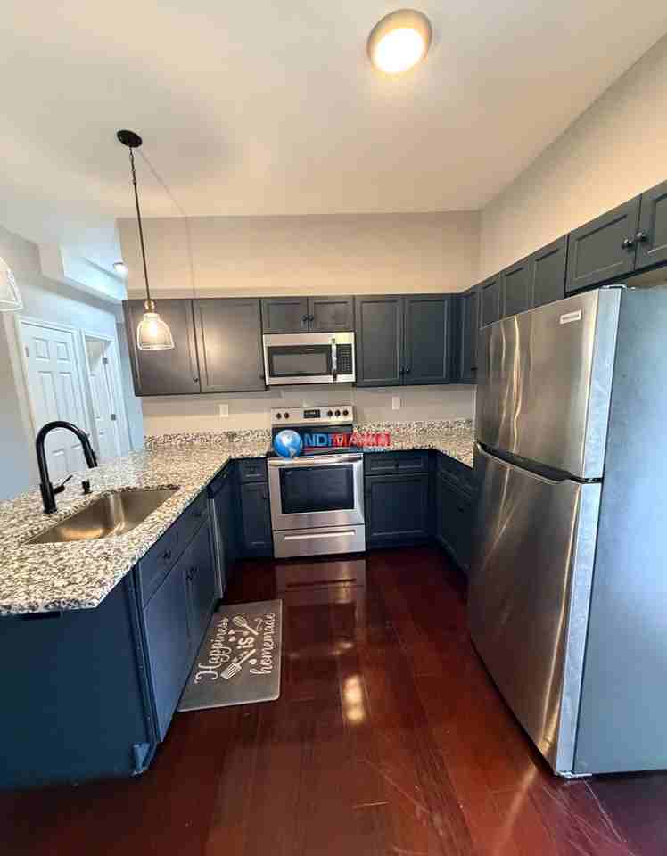 145 N Main St - Photo 4 of 10